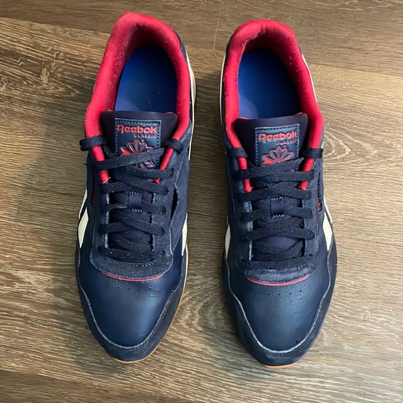 COPY - Reebok Classic - Picture 1 of 6